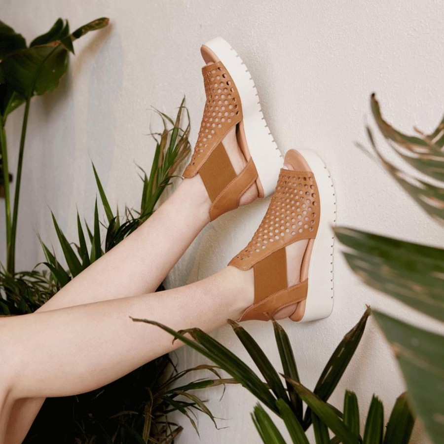 Sandals Django & Juliette | Odeya Dark Tan Leather Sandals