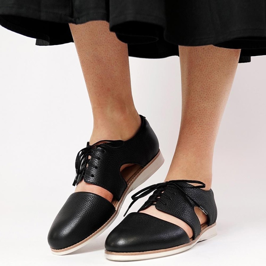 Flats Rollie | Derby Cutout Black