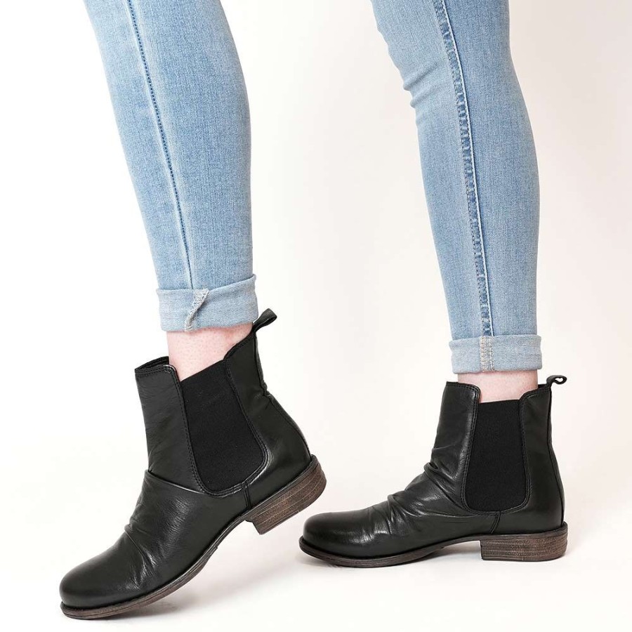 Boots EOS Shoes | Willo Black