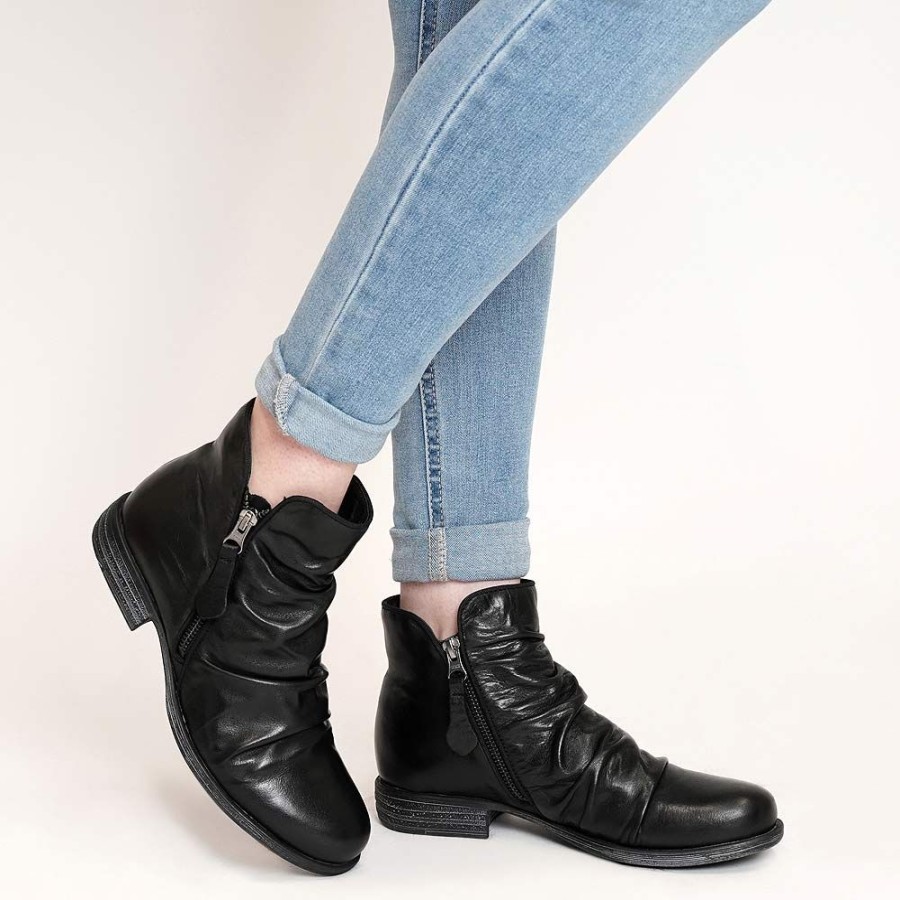 Boots EOS Shoes | Willet Black