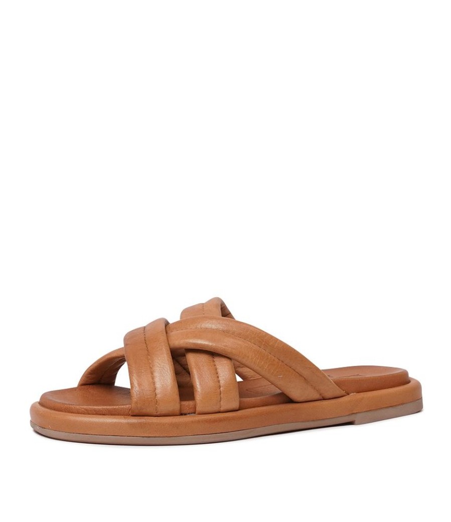 Sandals Sala | Beach Coconut