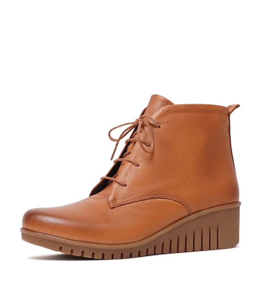 Boots Sala | Foster Coconut