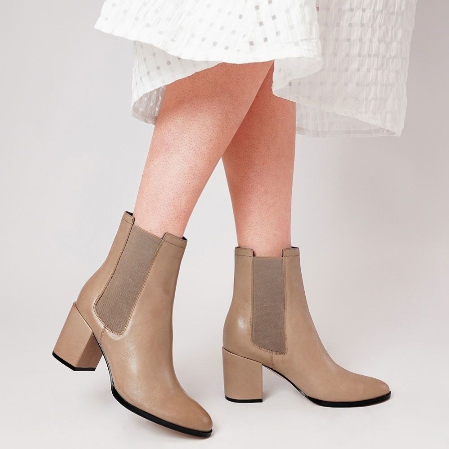 Boots EOS Shoes | Castel Taupe