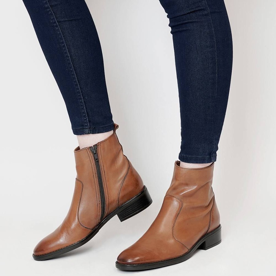 Boots EOS Shoes | Seline Brandy