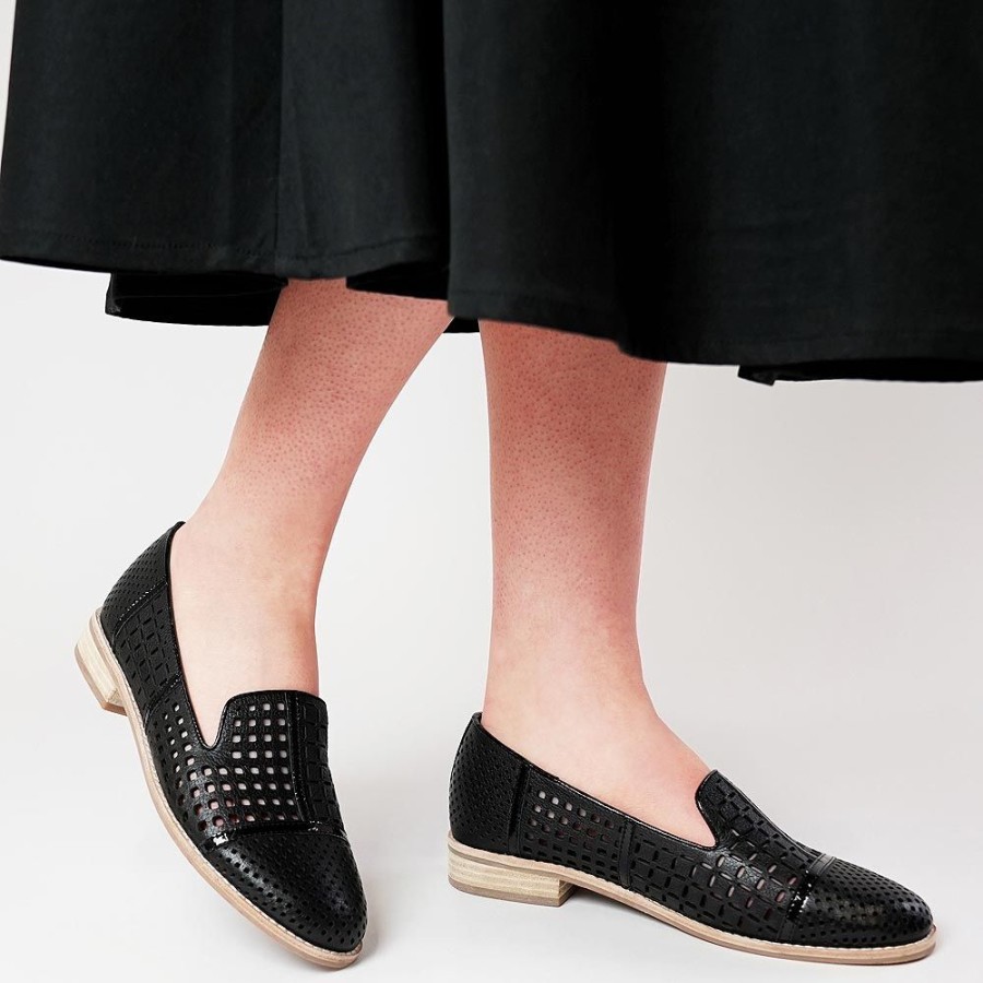 Flats Django & Juliette | Alycia Black Leather/ Black Patent Loafers