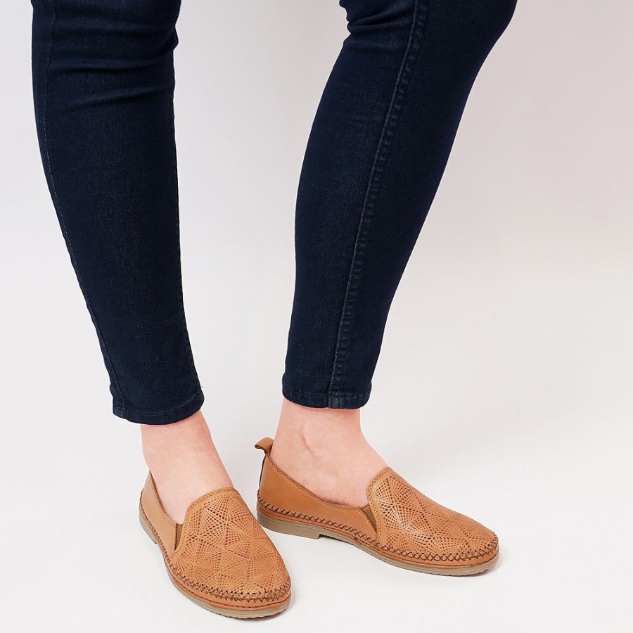 Flats Sala | Siddle Coconut