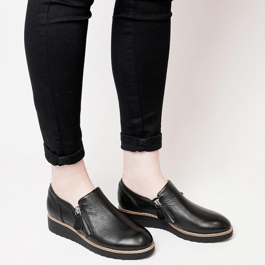 Flats Top End | Otilia Black/ Black Leather Slip On Sneakers