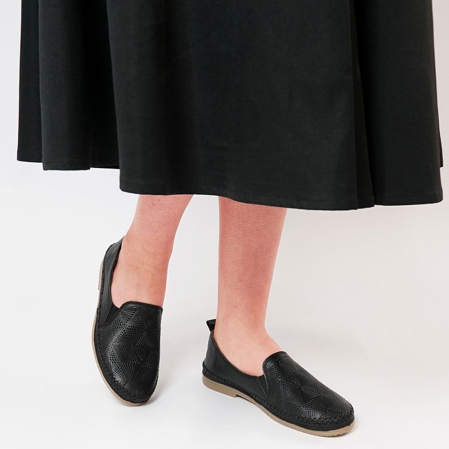 Flats Sala | Siddle Black