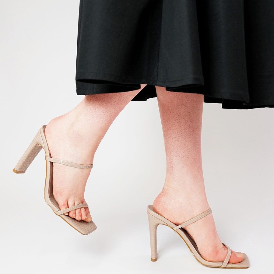 Heels Billini | Colter Latte Scale