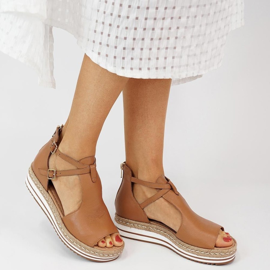 Heels Django & Juliette | Alexys Dark Tan Leather Platform Sandals