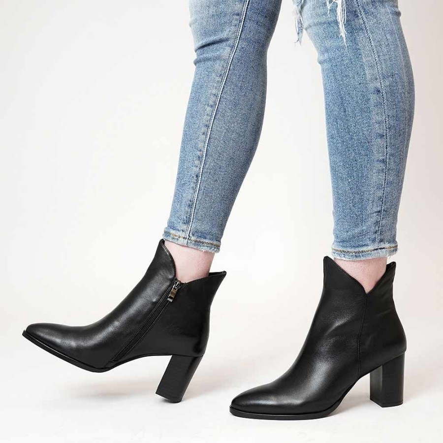 Boots Django & Juliette | Astronomy Black Leather Ankle Boots