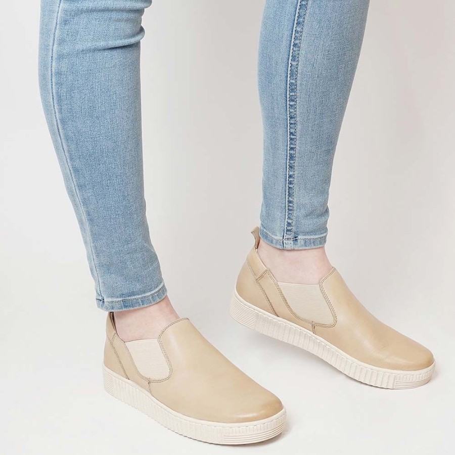 Flats EOS Shoes | Joyecru